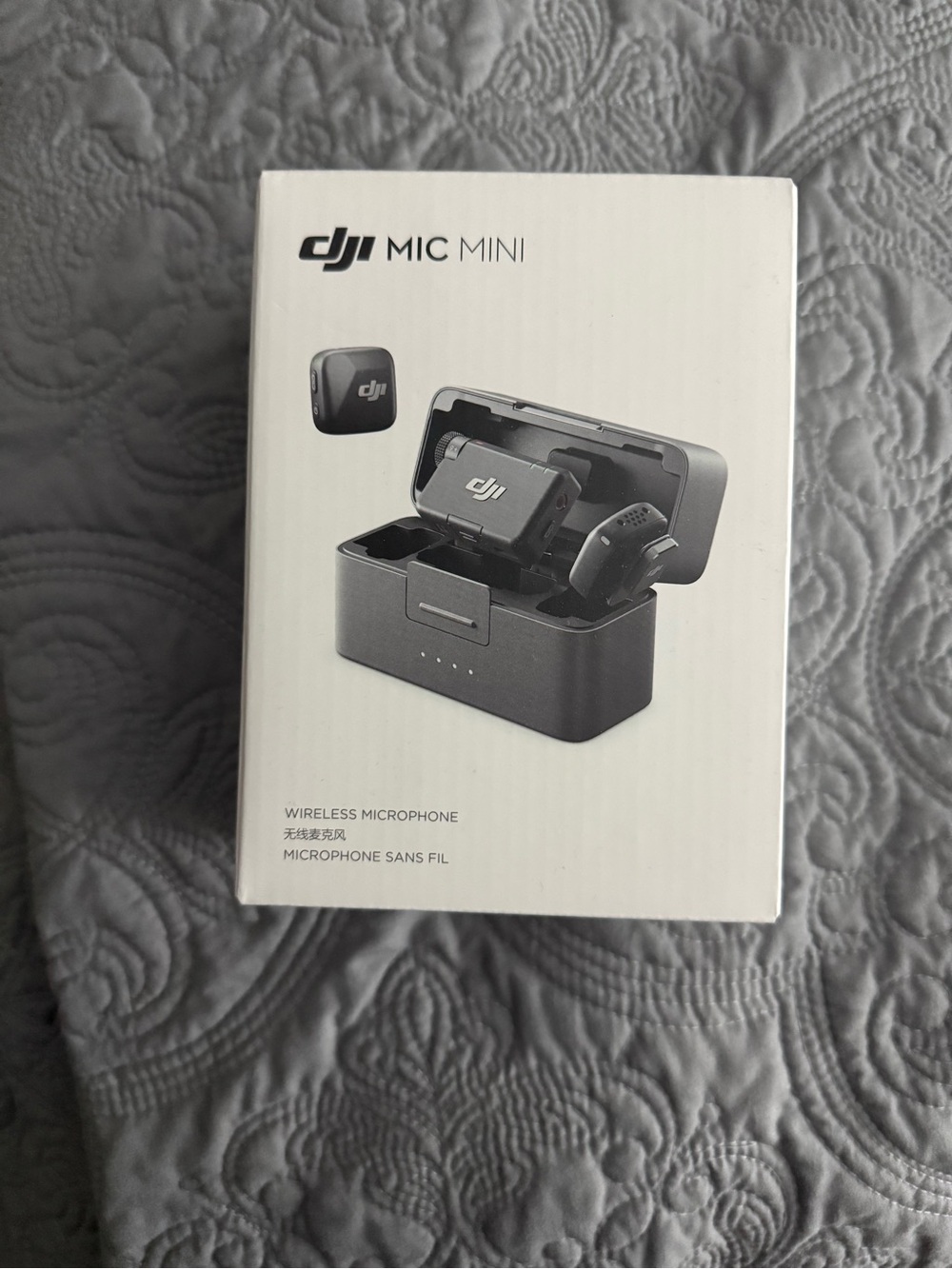 DJI Mic Mini Wireless Microphone - White and Gray Packaging